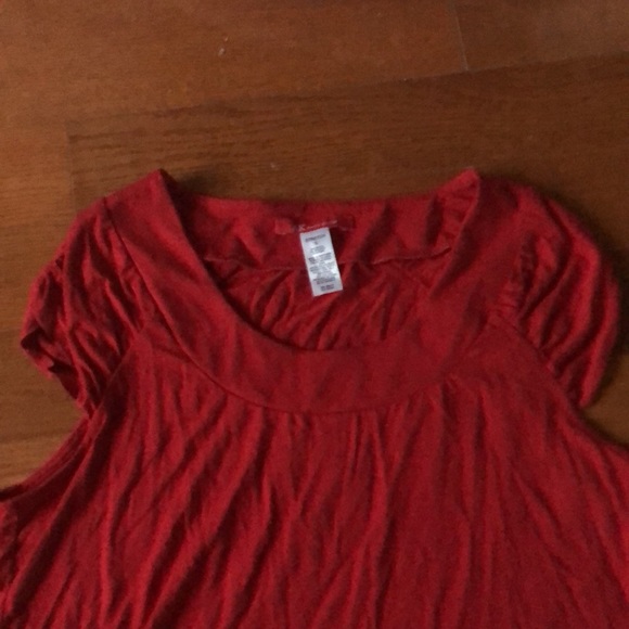 Red top - Picture 2 of 5